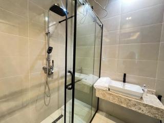 3 Bedroom Luxury Smart Apartment, Wuye Abuja - 4