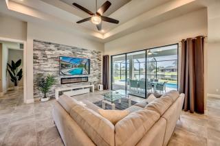 CoralVilla Dandelion-on water, pool, luxury, airhockey - 9