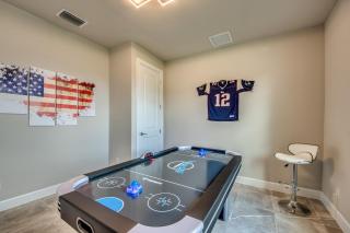CoralVilla Dandelion-on water, pool, luxury, airhockey - 7
