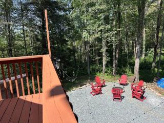 Secluded Log Cabin w/Hot tub, Fire Pit, Game Room - 6