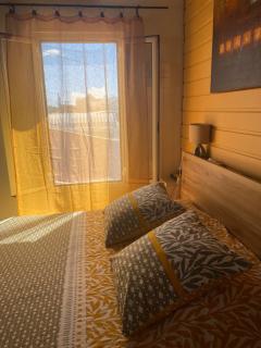 Les pieds dans l'eau face au lagon - Le Bel Instant - 0