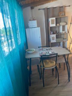 Les pieds dans l'eau face au lagon - Le Bel Instant - 4