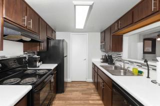 Cozy 2BR Near ASU Pool Grill Pet Frndly Parking - 4