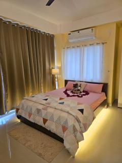 Luxury 3BHK Flat Cozy Stay for Family & Groups - 3