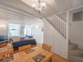 2 Bed in Aberdovey DY047 - 4