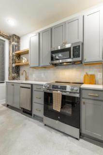 Park Hotel 1BR Suite 410 - 7