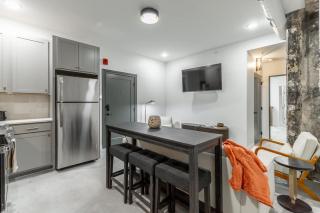 Park Hotel 1BR Suite 410 - 4