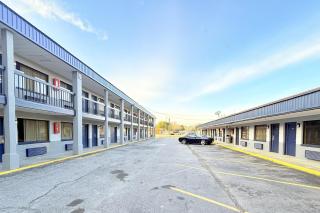 OYO Hotel Williamston - 6