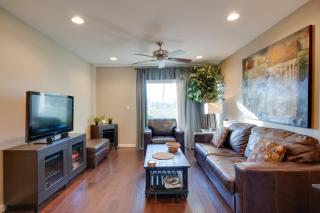 Walk to Everything! Pet-Friendly Old Town Condo - 7