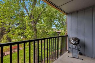 Beautifully Remodeled Top-Floor Condo Downtown - 5