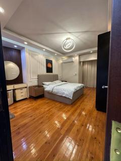 3BD Apartment with Nile, Pyramids View and a Pool - 4