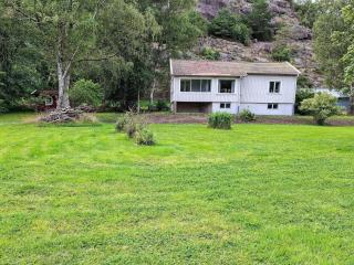 4 person holiday home in LYSEKIL - 9