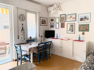 Paola Cosy Apartment with AC near best beaches - 9