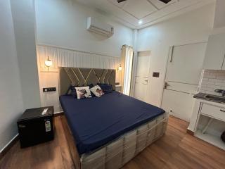 MyStayCompany- 2BHK with pool, BBQ & terrace vibes - 4