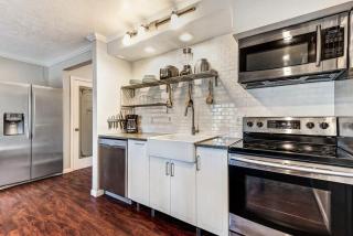 Top Floor Condo near Downtown & Deschutes River - 8