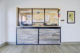 OYO Malden Airport Inn - 3