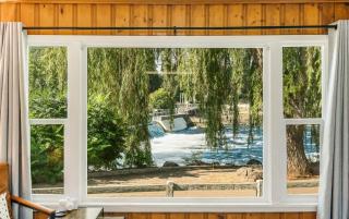 Pet Friendly Riverside Studio in Downtown Bend - Bend - 6