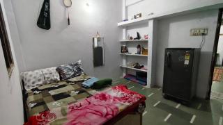 RNR tourist homestay 1 bhk peaceful - Indore - 1