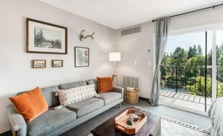 Riverview Pet Friendly Condo in Downtown Bend - 6