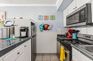 Seaside SeaEsta w Heated Pool & BBQ area - 1