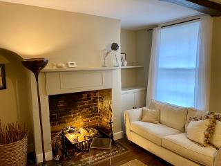 St. John’s hill - with parking - 6