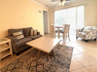 NEW Condo near beach Ideal for Remote Work - 9