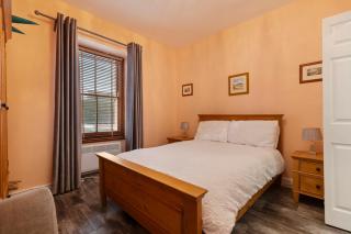 6 Paragon Court - Sea Front Apartment - 6