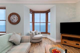 6 Paragon Court - Sea Front Apartment - 5