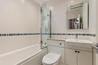 6 Paragon Court - Sea Front Apartment - 4