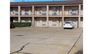 Golden Motel Near Houston Medical Center - 9