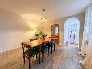 NEW - Luxury 3 bedroom Townhouse - Canterbury City Centre - 8