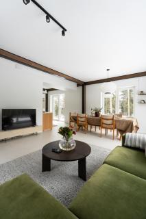 Charming Seaside Country Cottage - 8