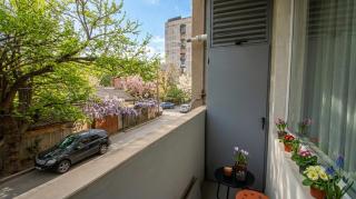 Cozy & Stylish Apartment - 2