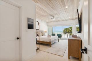 Beachfront Bliss - Outdoor Pool - Sleeps 10 - 5