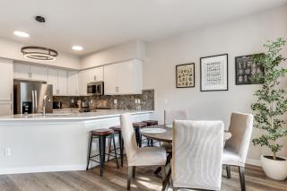 Bright and Modern! Family Home 11 Mi to Dtwn Tacoma - 8