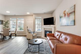 Bright and Modern! Family Home 11 Mi to Dtwn Tacoma - 6