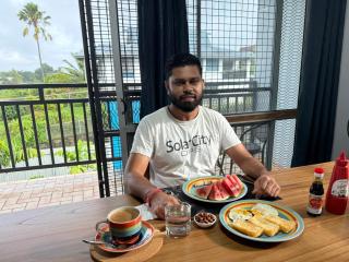 Uncle George's Free Breakfast with Seaview House - 3