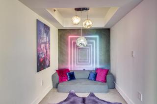 Luxe Miami Vice Condo! Bay Views and Pool Access - 2