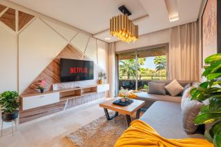 Luxury Apartments with Golf & Pool Views - 3