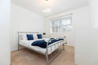 Spacious 3-Bed Home – Family Contractor Friendly - 3