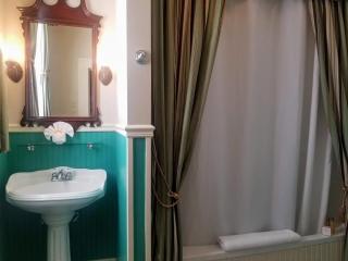 Queen Anne Bed and Breakfast - 2