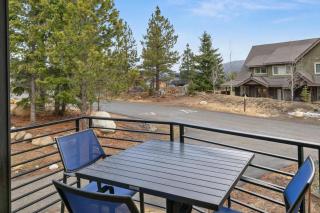 Sunspire Corner Chalet - 1