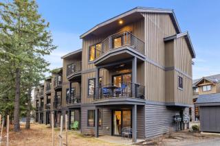 Sunspire Corner Chalet - 7