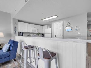 BeachFront-Majestic Beach Resort 1513 - 4