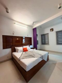 Luxury Apartment - 4