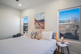 Timber & Tin C 2Bed 2Bath w Pool & Rooftop Deck - 9