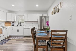 Cozy Anchorage Retreat Near Airport & Downtown - 9