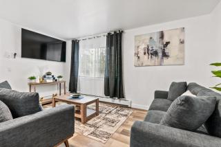 Cozy Anchorage Retreat Near Airport & Downtown - 8