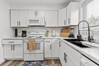 Cozy Anchorage Retreat Near Airport & Downtown - 1