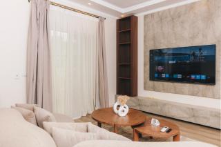 VIOLA by Elegant Hospitality - near malls - 9